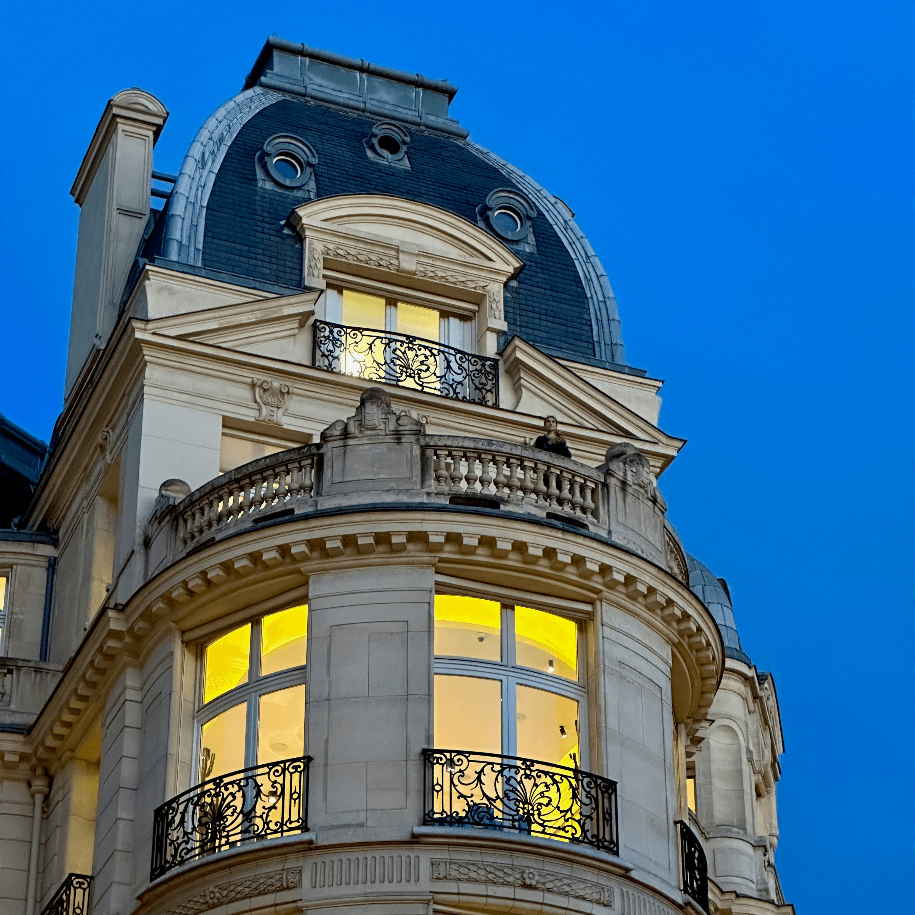 92 Av. des Champs-Élysées